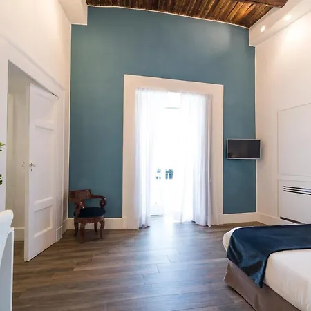 Foro Carolino S&b 4* Napoli