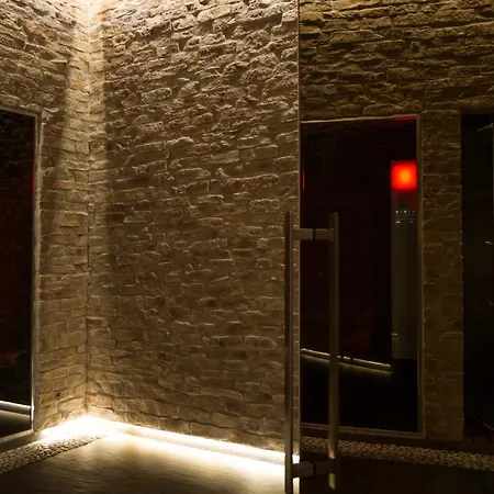 Foro Carolino S&b Неаполь