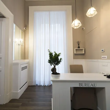 Foro Carolino S&b فندق مبيت وإفطار نابولي