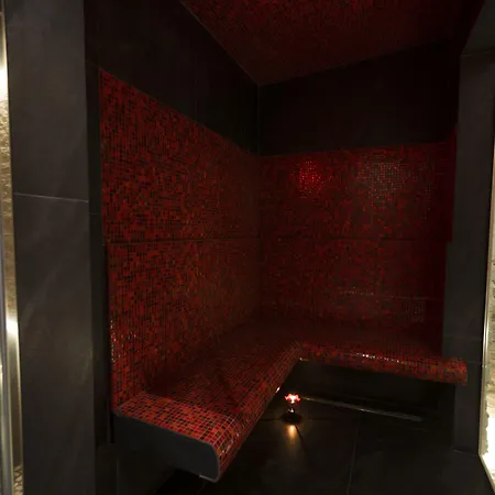 Foro Carolino S&b 4* نابولي