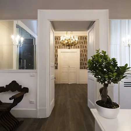 فندق مبيت وإفطار Foro Carolino S&b 4*