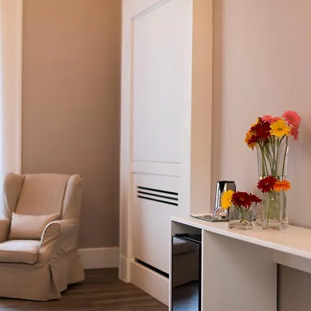 Foro Carolino S&b فندق مبيت وإفطار نابولي