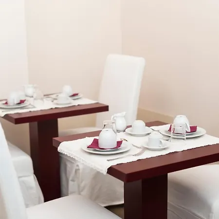 Foro Carolino S&b 4* نابولي